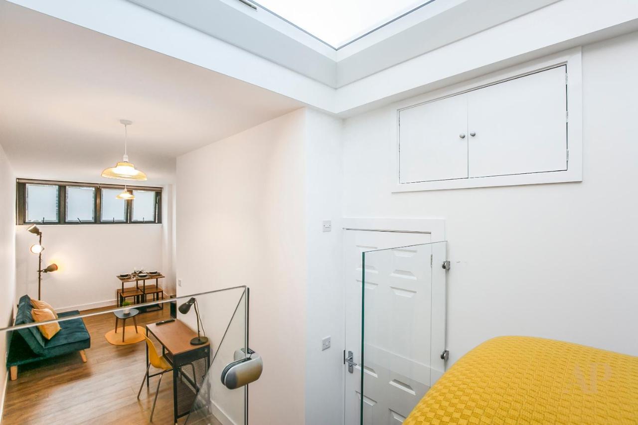 Split Level Studio Apartment In Camden London Eksteriør bilde