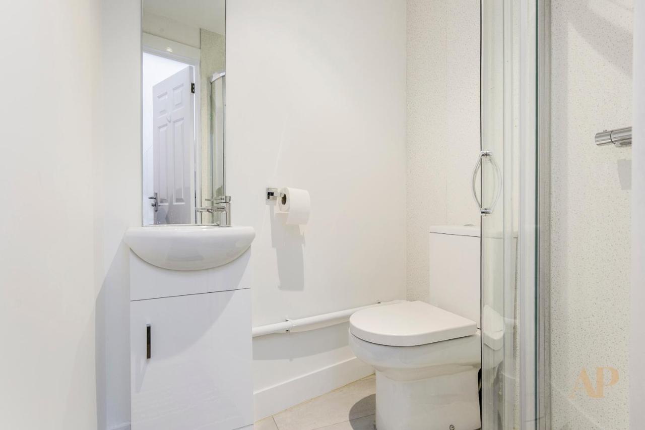 Split Level Studio Apartment In Camden London Eksteriør bilde